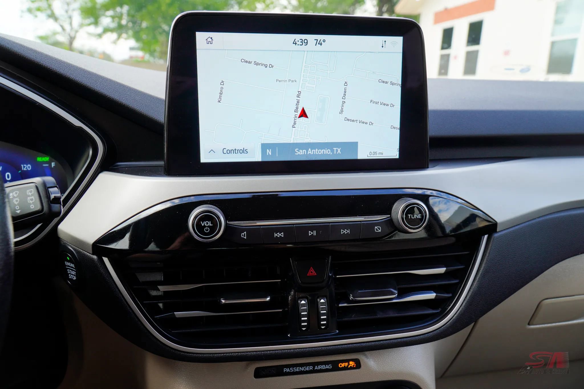 Used 2020 Ford Escape SE Sport image 26