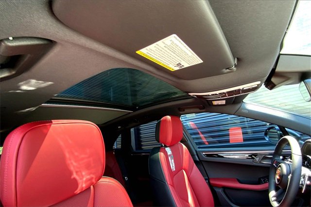 New 2026 Porsche Macan image 32