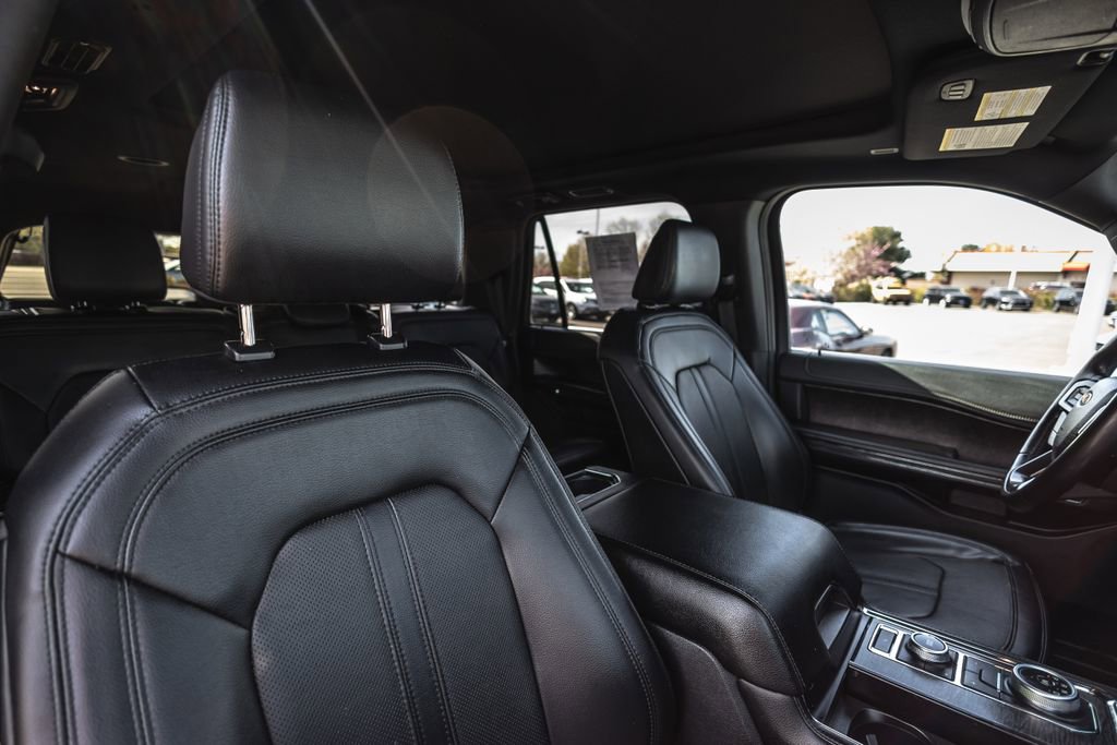 Used 2021 Ford Expedition Max Limited image 30