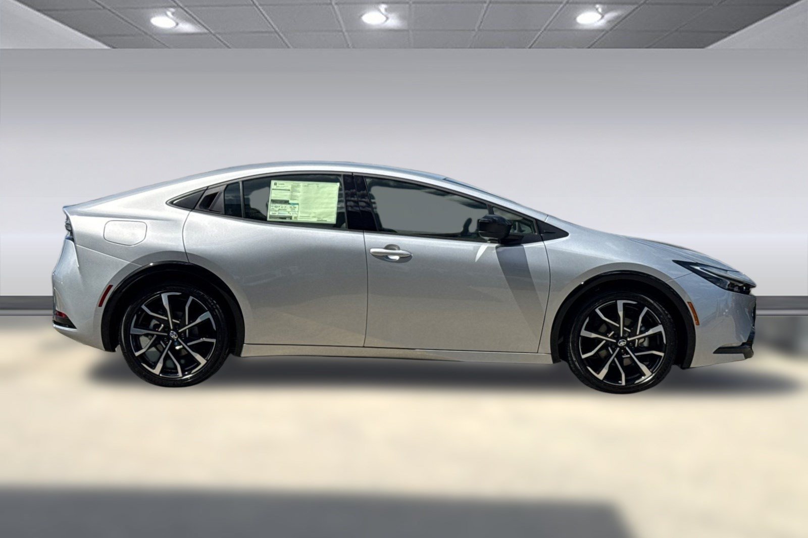 New 2027 Toyota Prius Plug-In Hybrid FWD image 8