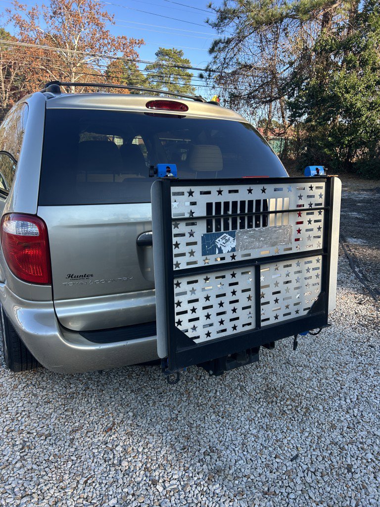 Used 2005 Chrysler Town & Country LX w/ Popular Equipment Group I image 5