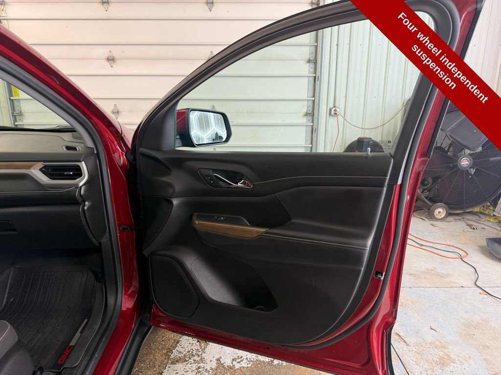 Used 2023 GMC Acadia SLE w/ Driver Convenience Package image 45