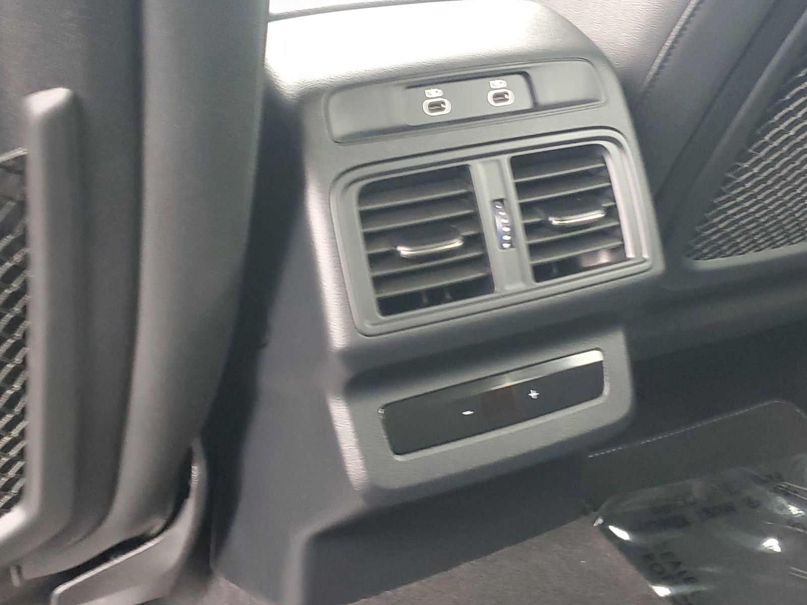 Used 2025 Audi Q5 Premium w/ Convenience Package image 13