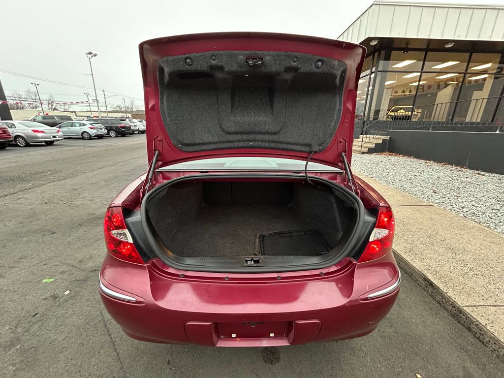 Used 2005 Buick LaCrosse CXS w/ Chrome Appearance Package image 13