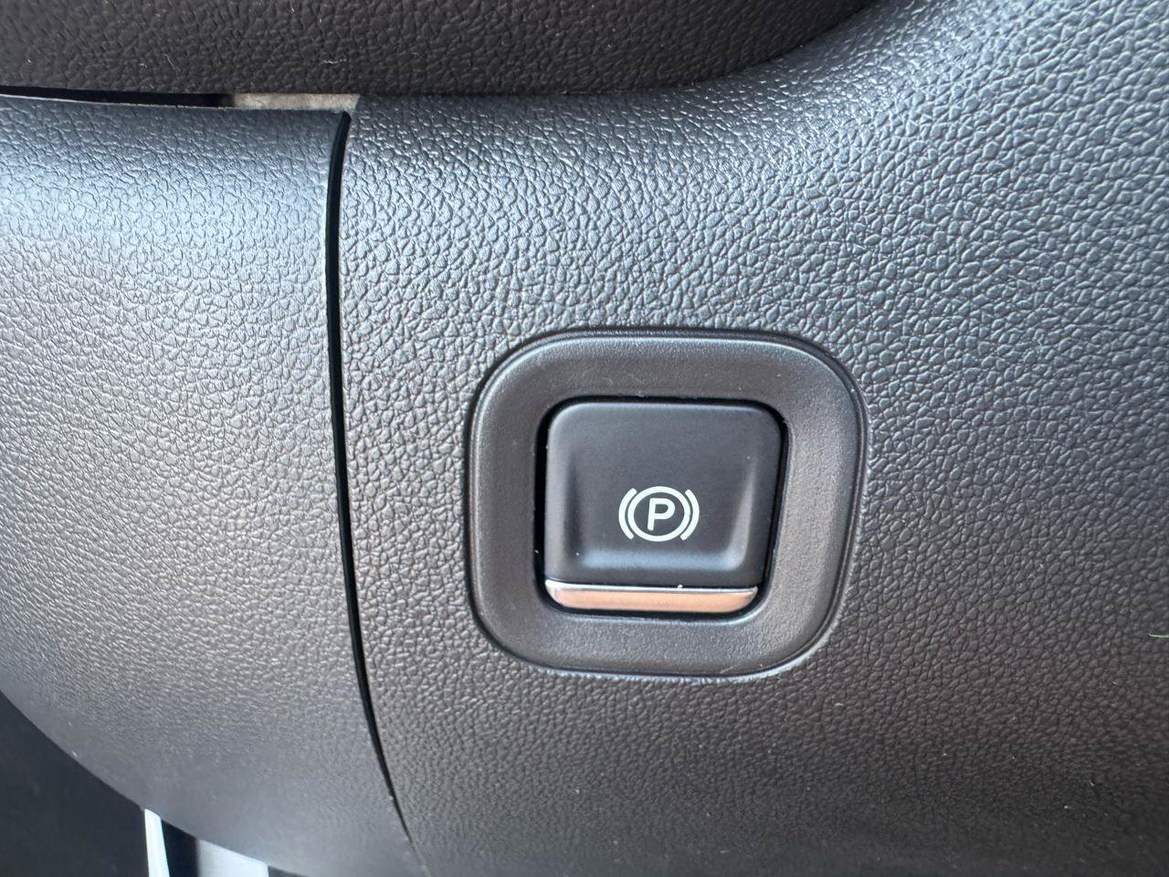 Used 2025 Chevrolet Silverado 1500 W/T RWD image 27
