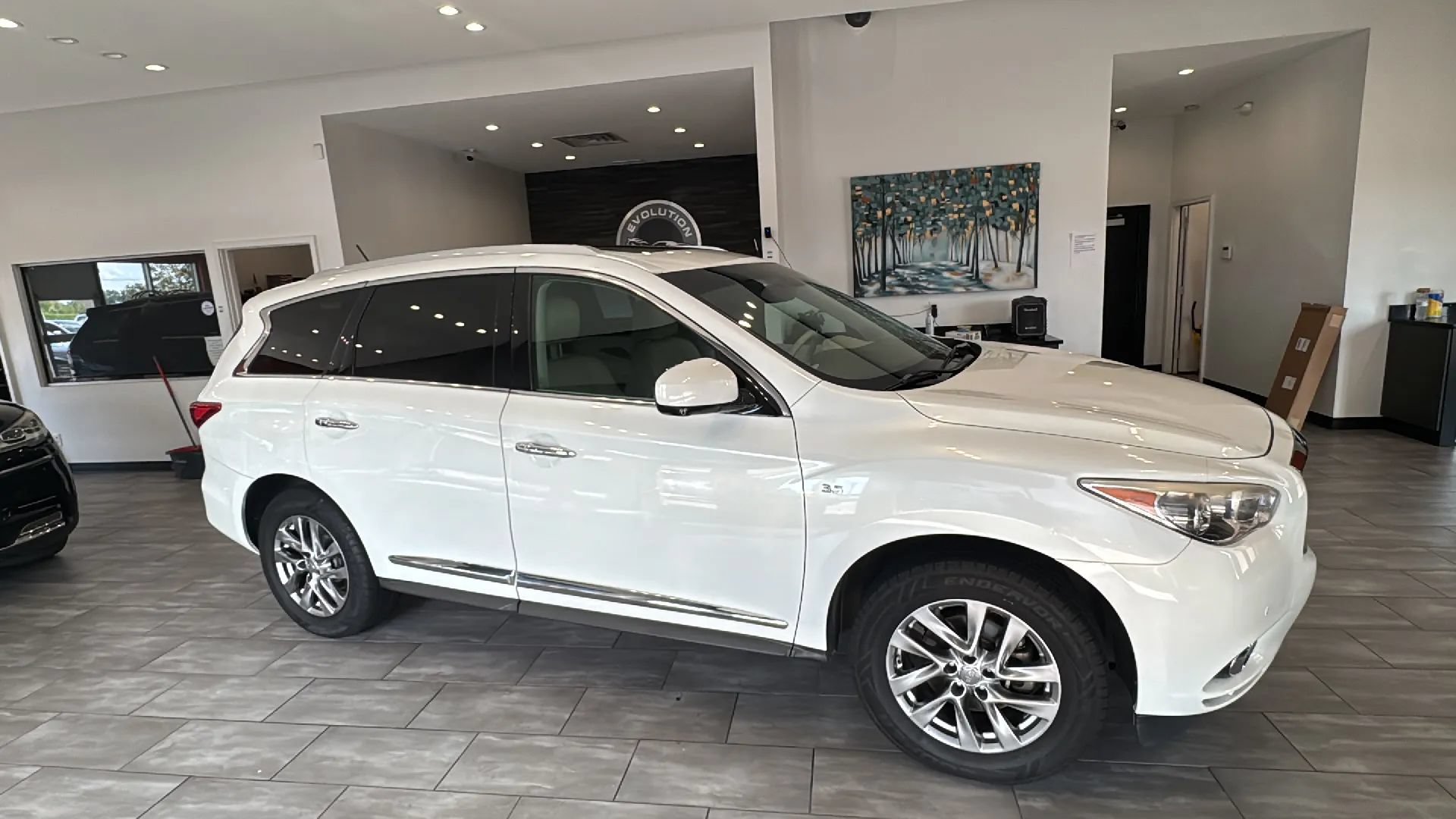 Used 2014 INFINITI QX60 FWD w/ Premium Plus Package image 4