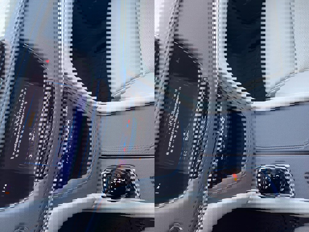 Used 2017 Cadillac XT5 Luxury w/ Driver Awareness Package image 27