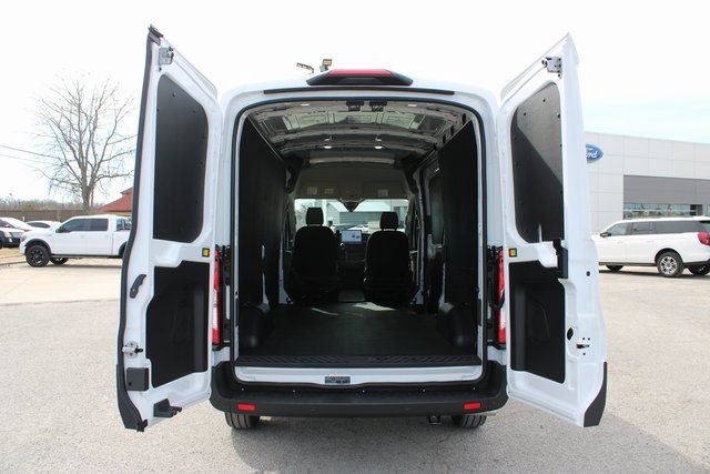 New 2026 Ford Transit 250 148 Medium Roof w/ Load Area Protection Package RWD image 6