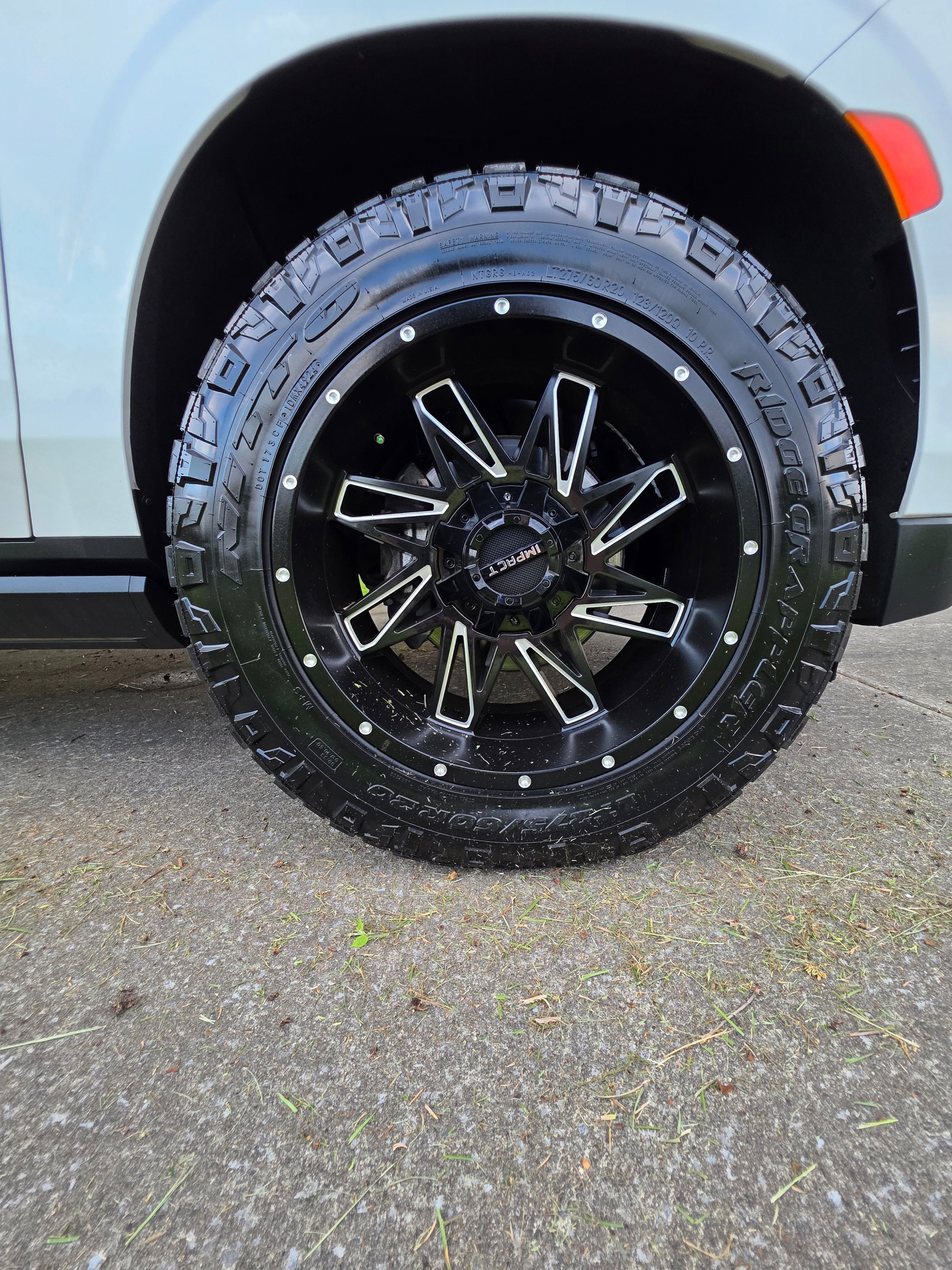 Used 2021 Chevrolet Suburban High Country AWD/4WD image 10
