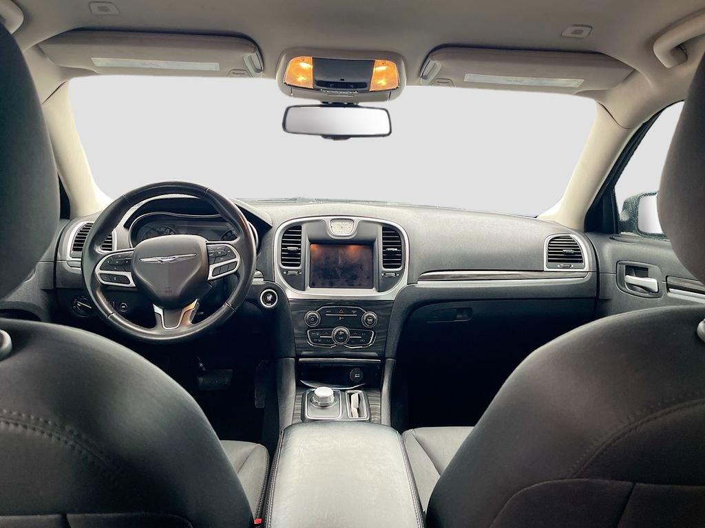Used 2020 Chrysler 300 Touring w/ Sport Appearance Package image 20