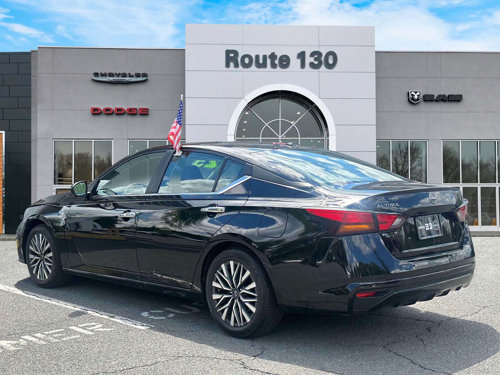 Used 2025 Nissan Altima 2.5 SV FWD image 5