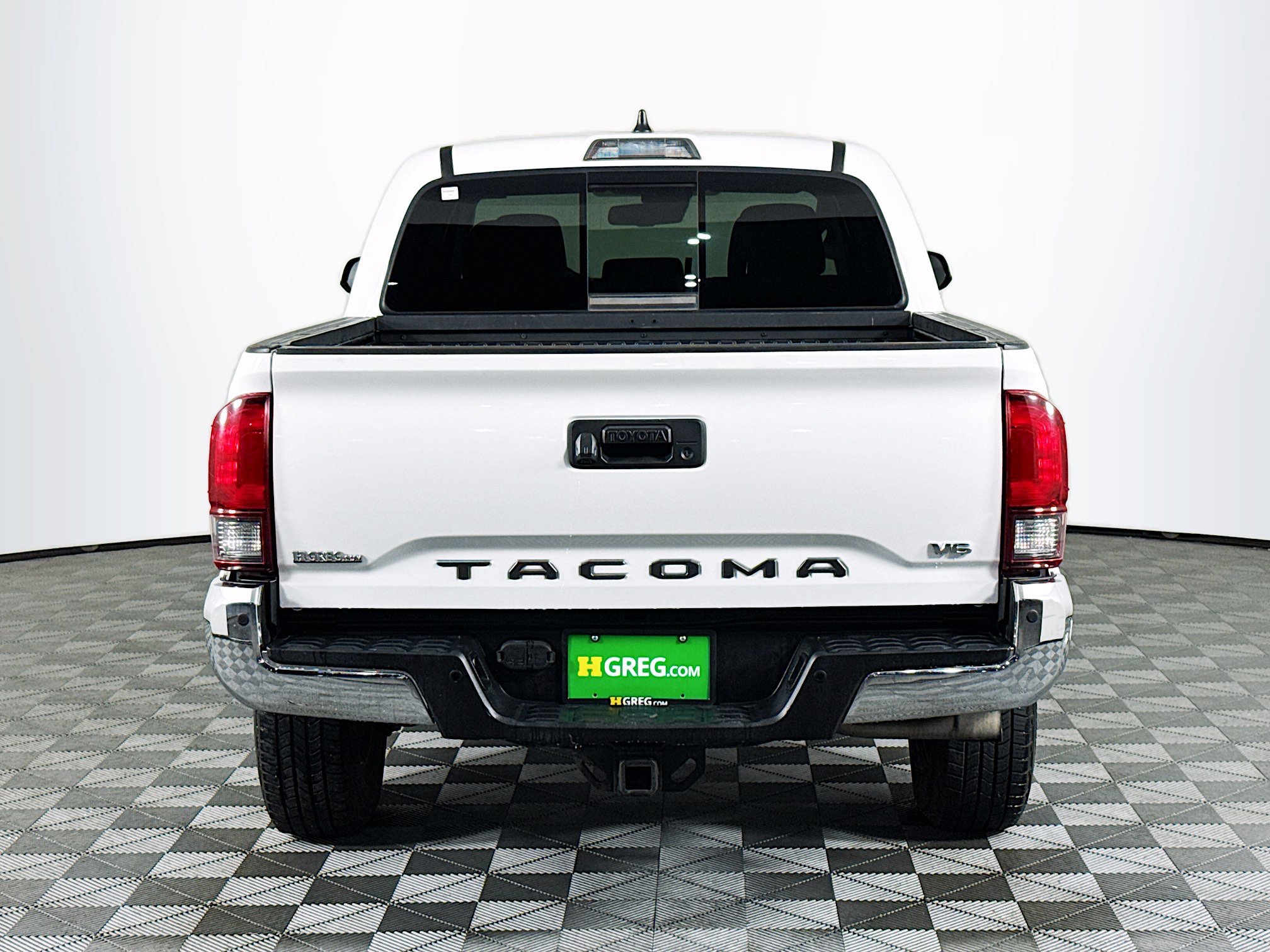 Used 2020 Toyota Tacoma SR5 image 8