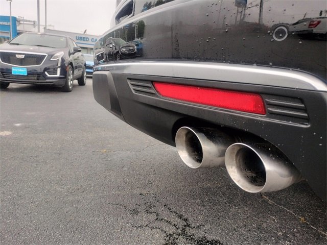 Used 2023 Chevrolet Suburban High Country image 9