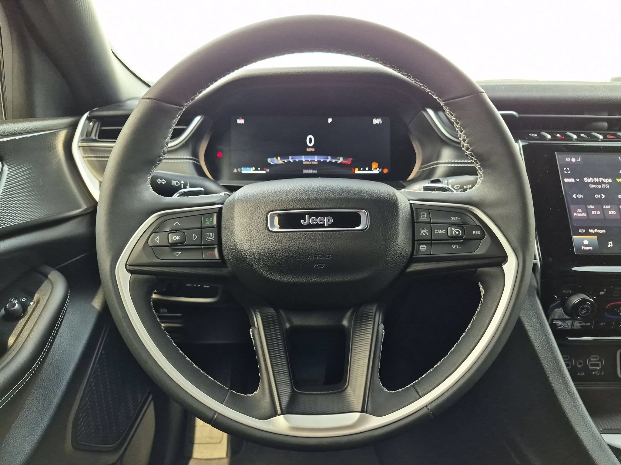 Used 2024 Jeep Grand Cherokee L Altitude RWD image 23