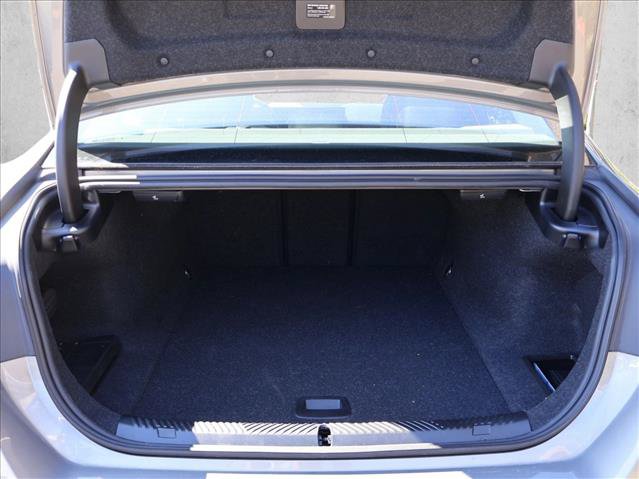 Used 2025 BMW i5 xDrive40 w/ M Sport Package AWD/4WD image 7