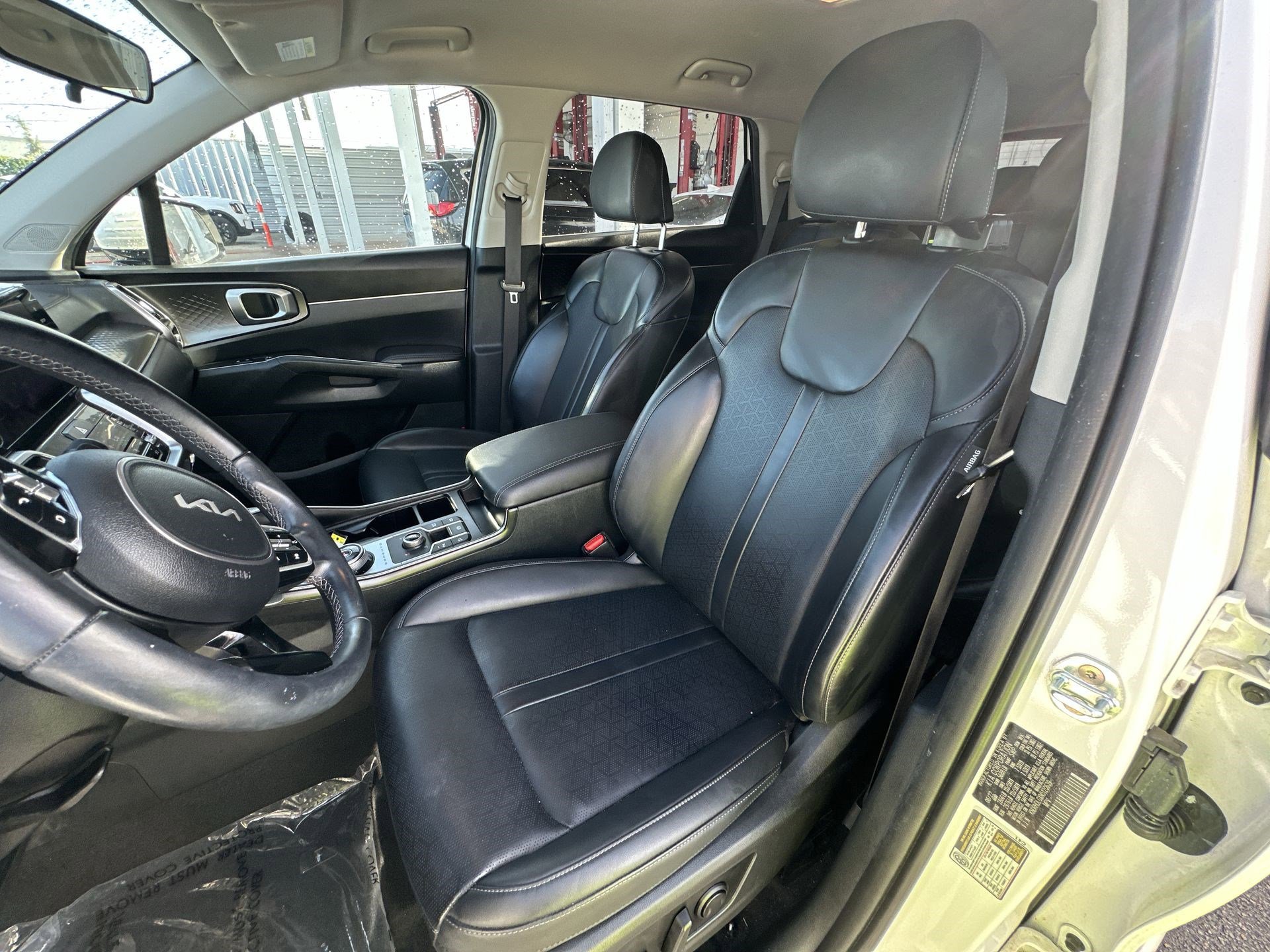Used 2022 Kia Sorento EX image 13
