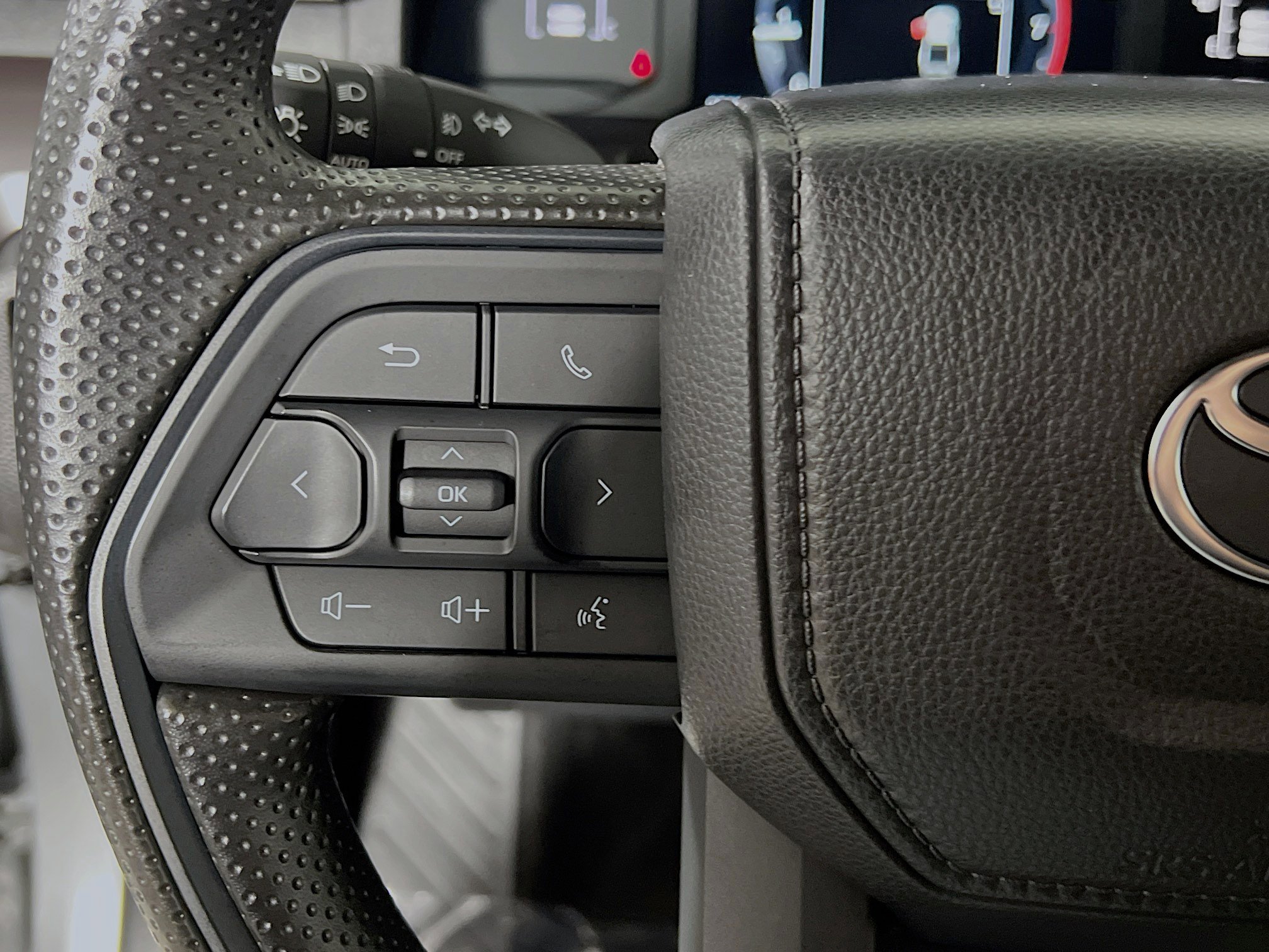 Used 2024 Toyota Tacoma SR5 RWD image 19