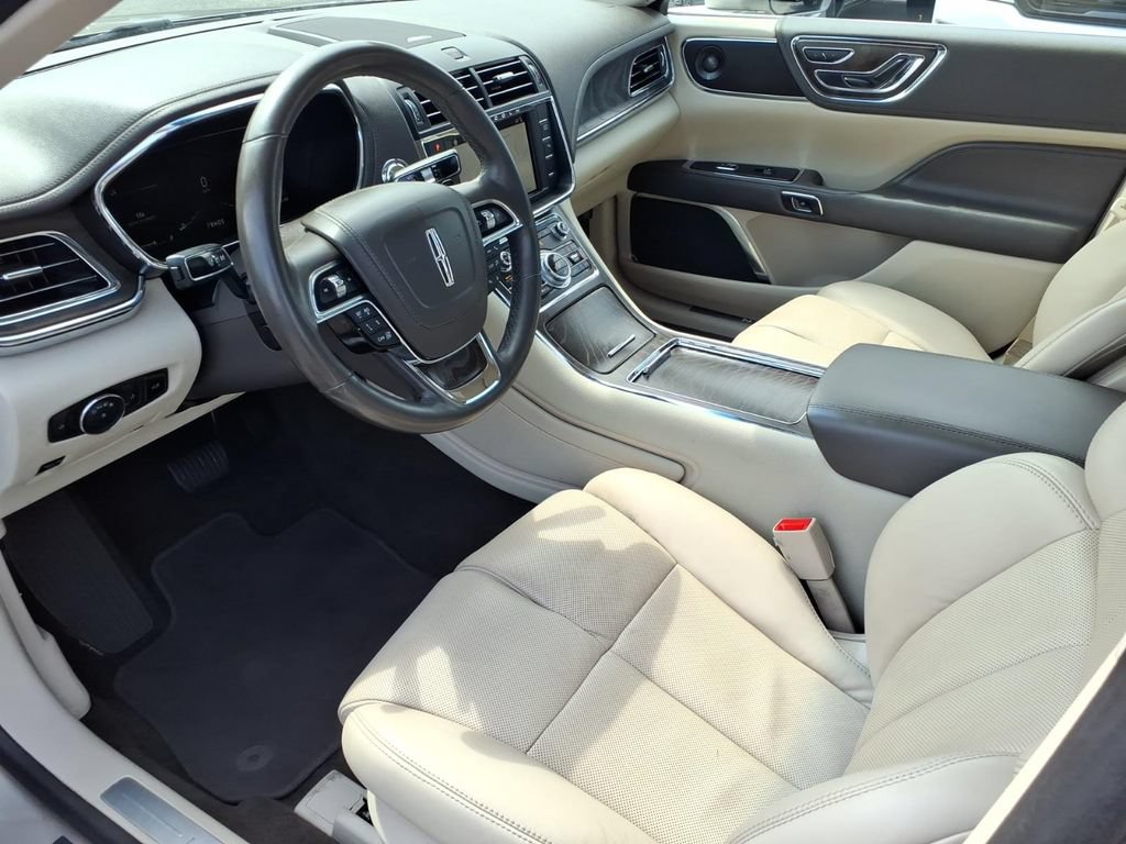 Used 2019 Lincoln Continental Select AWD/4WD image 14