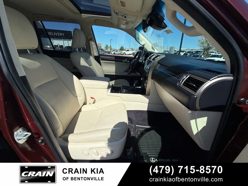 Used 2020 Lexus GX 460 Premium w/ Premium Package image 33