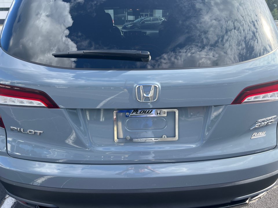 Certified 2022 Honda Pilot Sport image 14