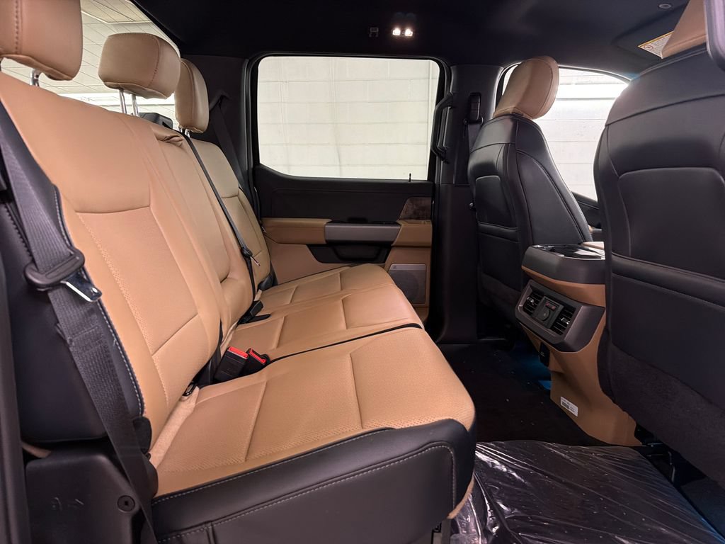 New 2026 Ford F250 Lariat w/ Chrome Package AWD/4WD image 28
