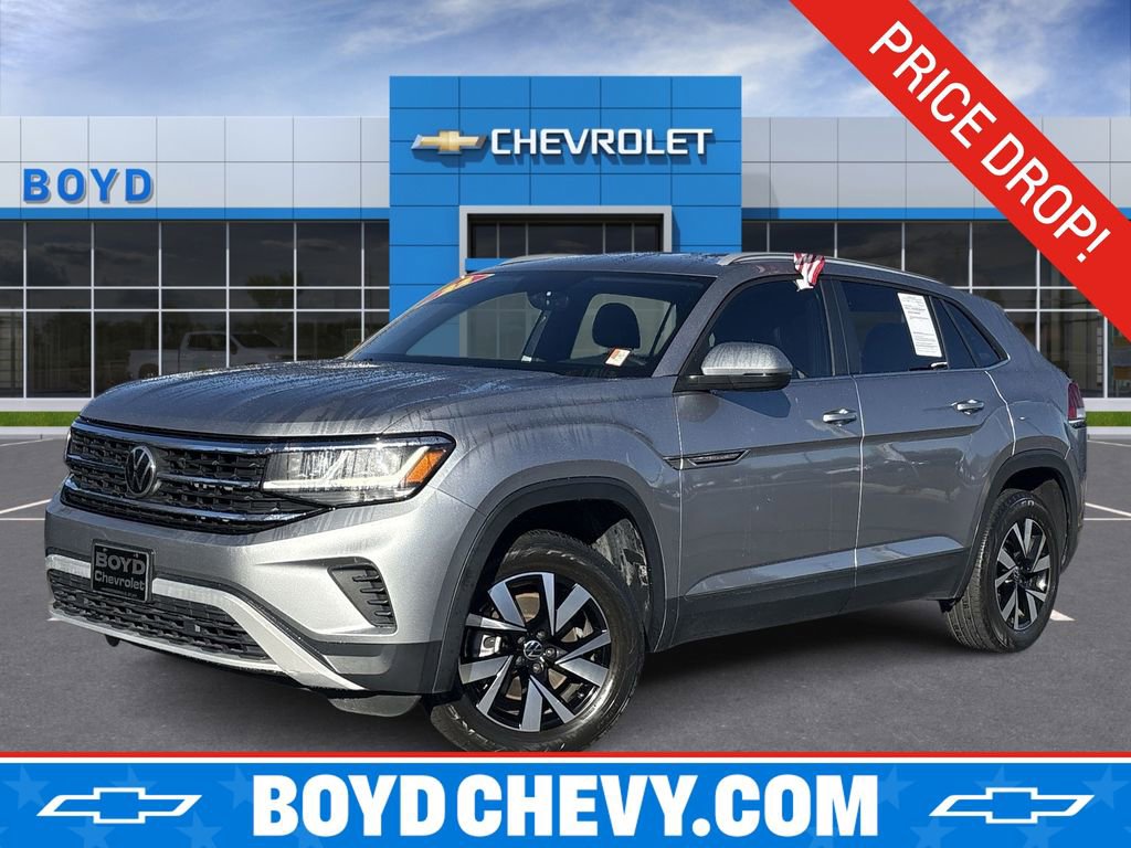 Used 2022 Volkswagen Atlas Cross Sport SE image 1