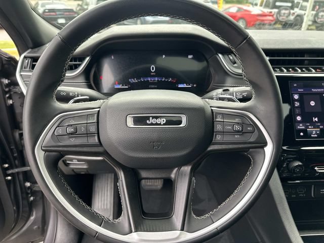 Used 2024 Jeep Grand Cherokee L Laredo AWD/4WD image 28