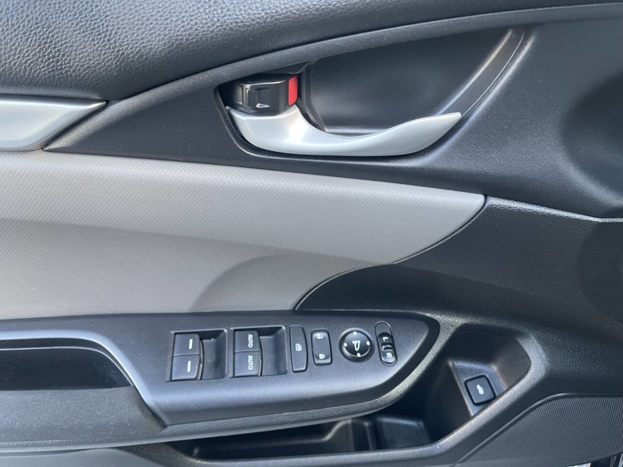 Used 2018 Honda Civic LX image 28