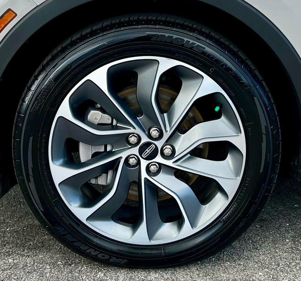 Used 2022 Lincoln Nautilus Reserve w/ Equipment Group 201A image 30