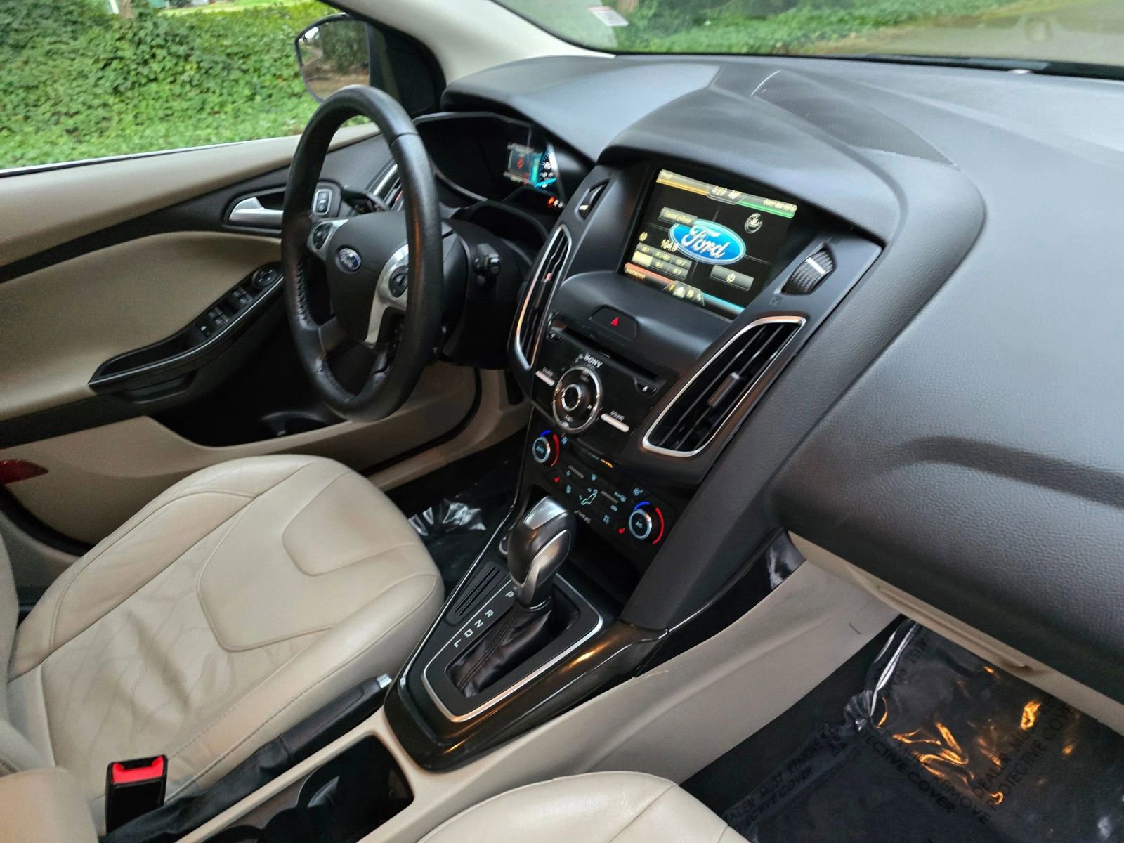 Used 2015 Ford Focus Electric Hatchback w/ Exterior Protection Package image 10