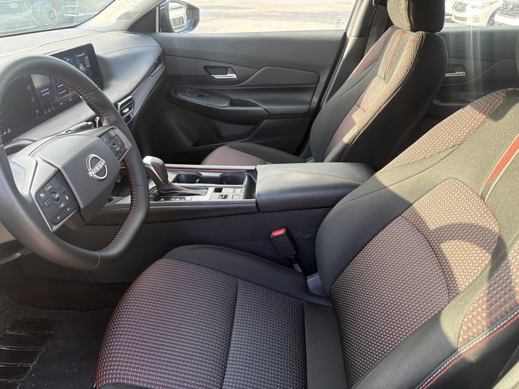 Used 2026 Nissan Sentra SR w/ Floor Mat Package FWD image 11