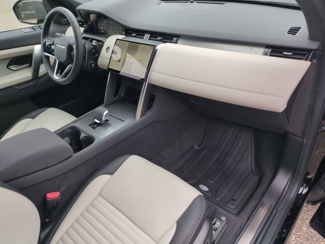 New 2026 Land Rover Discovery Sport Landmark AWD/4WD image 19