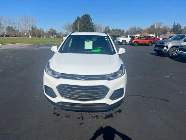 Used 2022 Chevrolet Trax LT w/ Sport Edition FWD image 3