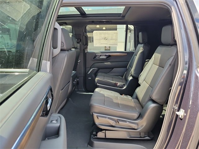 New 2026 Chevrolet Suburban High Country image 26