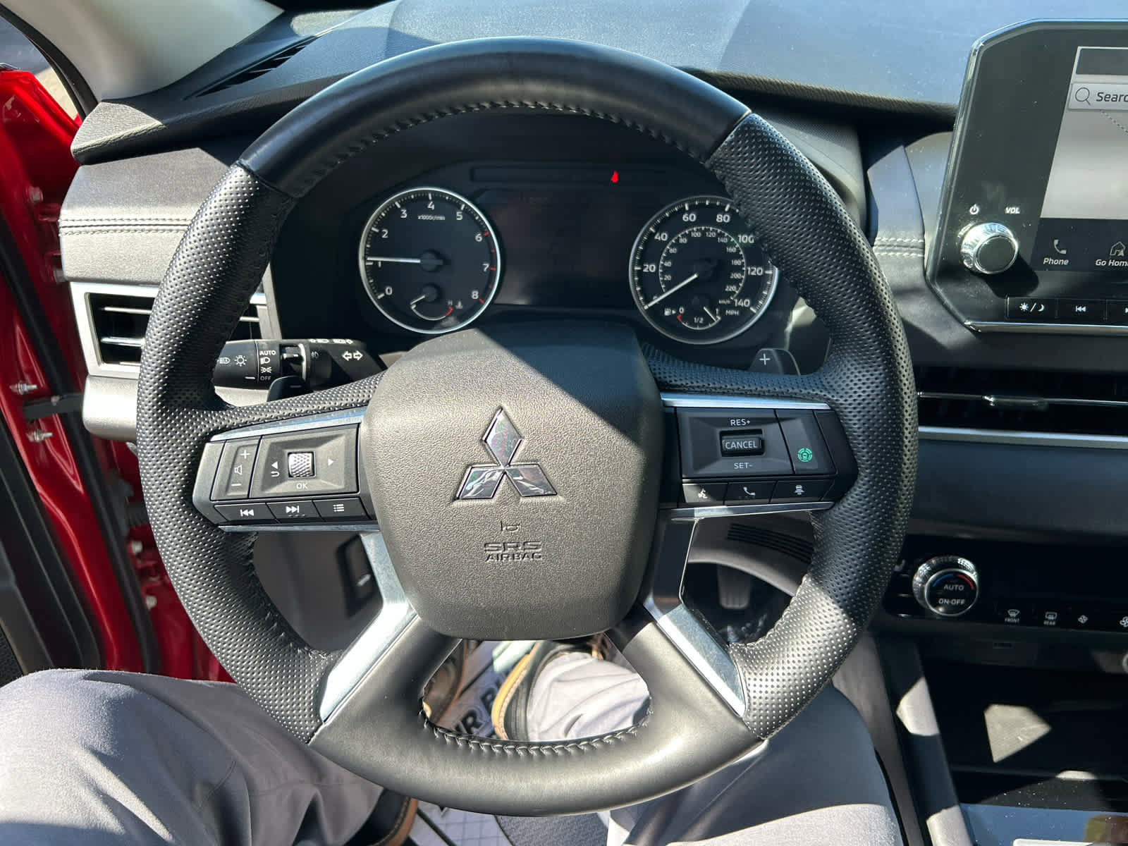 Used 2023 Mitsubishi Outlander SE AWD/4WD image 17