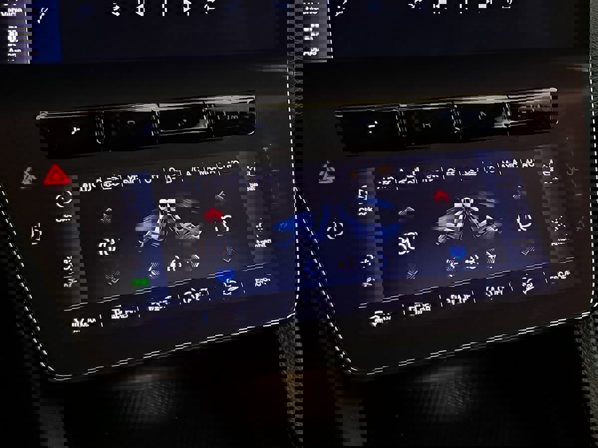 Used 2023 Maserati Grecale GT image 38