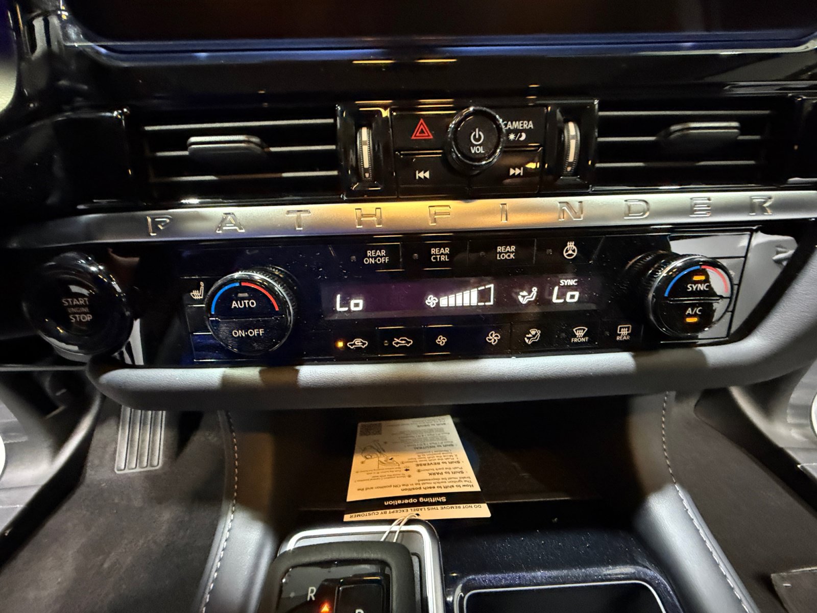New 2026 Nissan Pathfinder SL AWD/4WD image 12