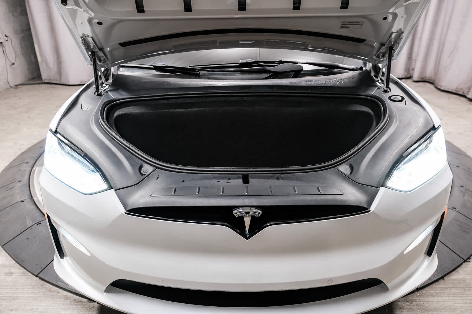 Used 2023 Tesla Model X AWD/4WD image 22
