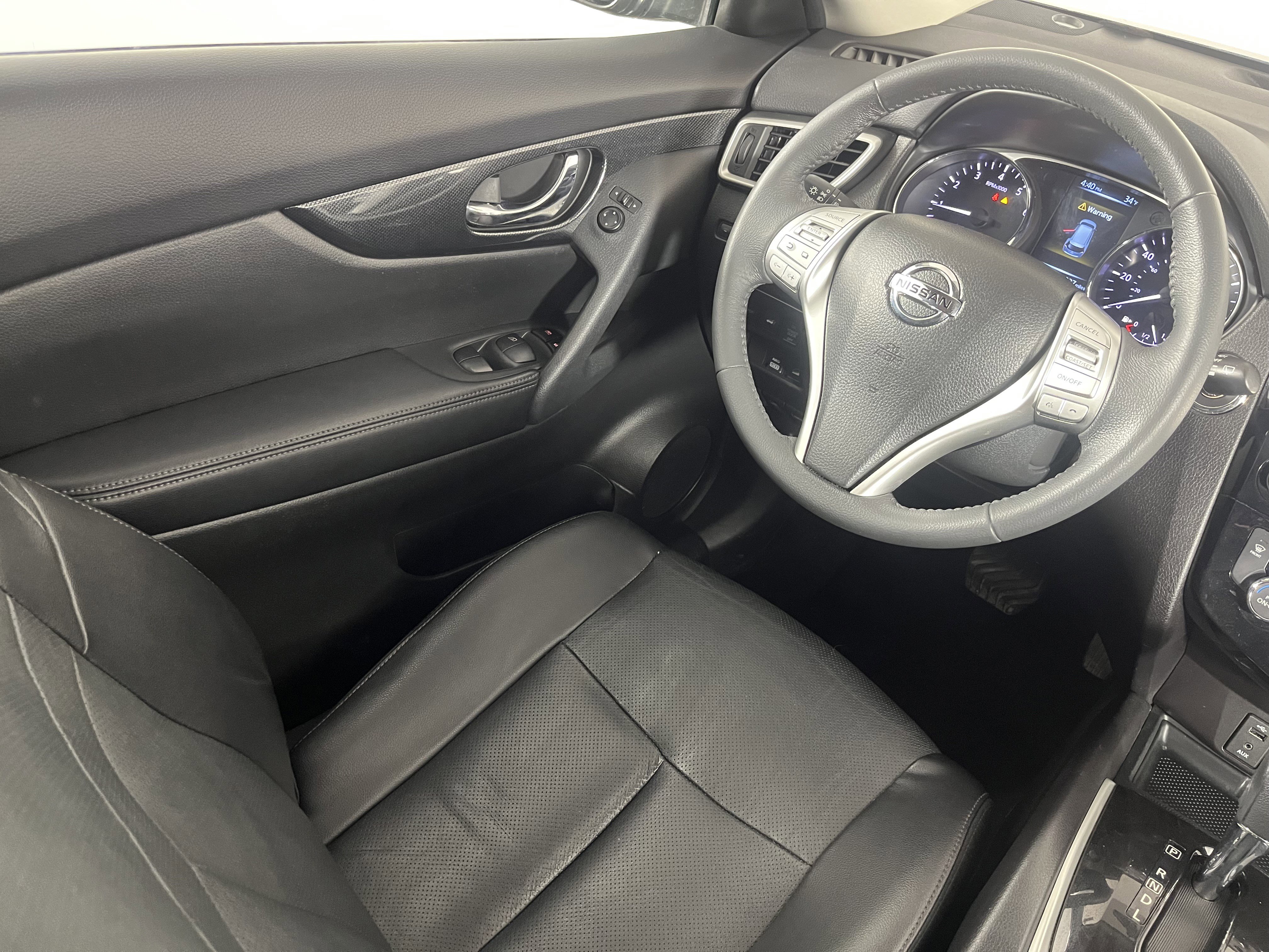 Used 2016 Nissan Rogue SL image 9