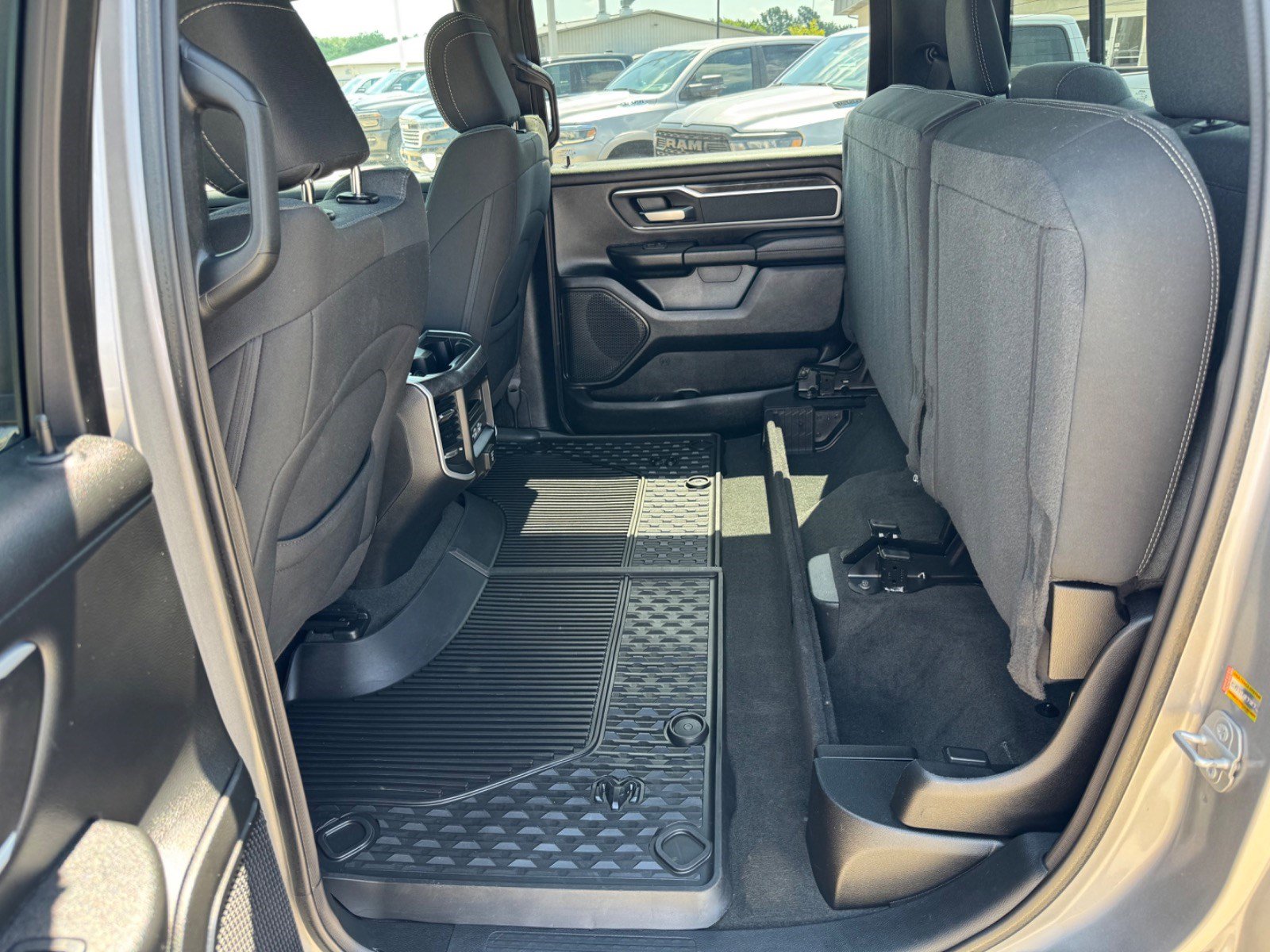 Used 2022 RAM 1500 Big Horn AWD/4WD image 23