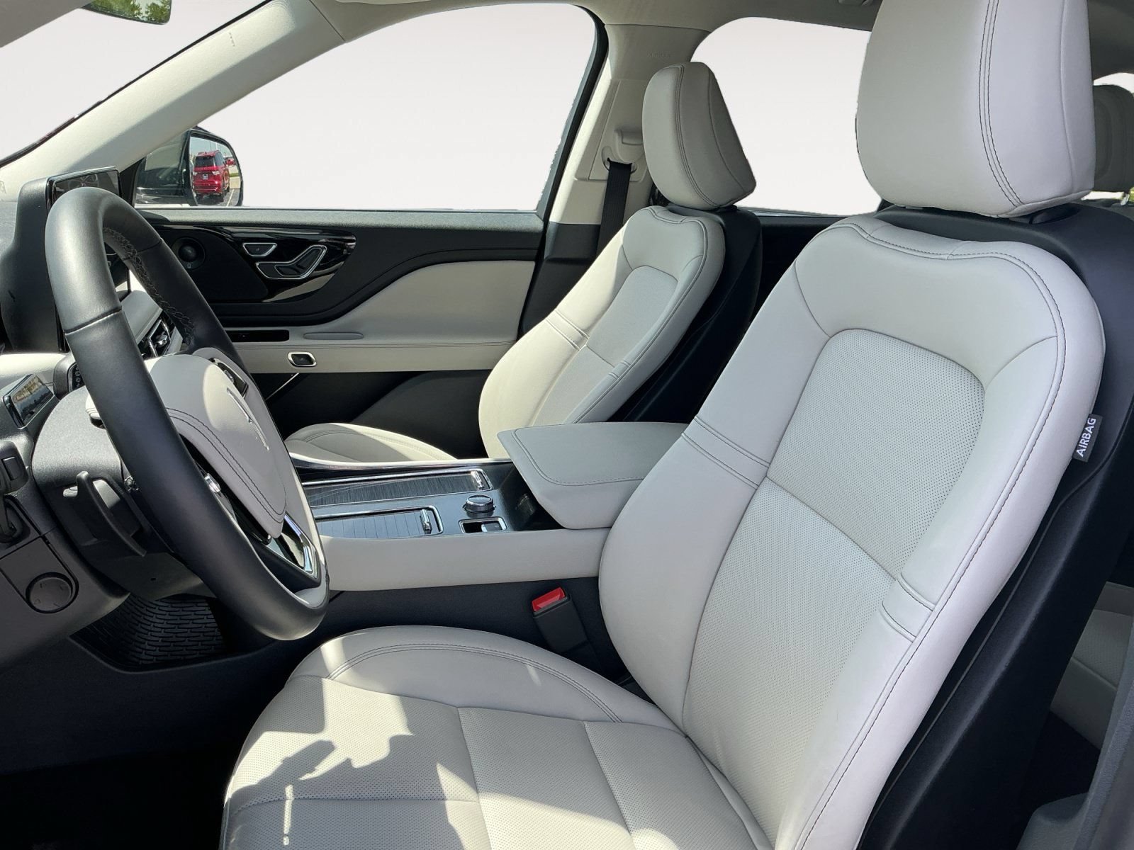 New 2026 Lincoln Aviator AWD image 9