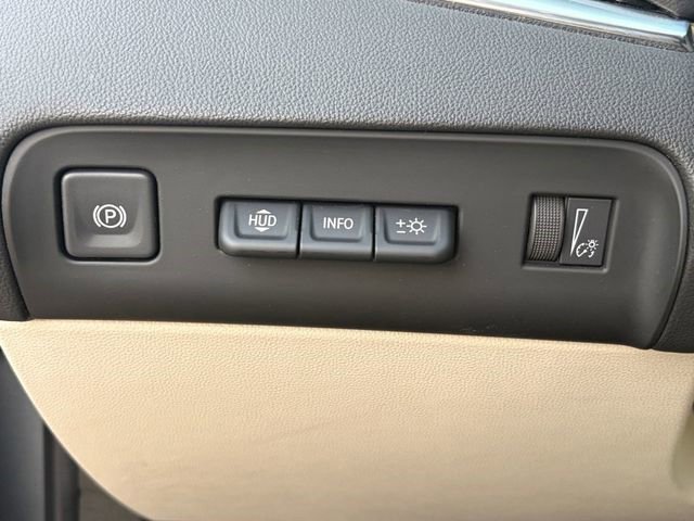 Certified 2023 Buick Enclave Avenir w/ Avenir Technology Package image 7