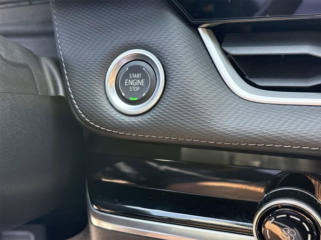 Used 2025 Chevrolet Equinox LT image 15