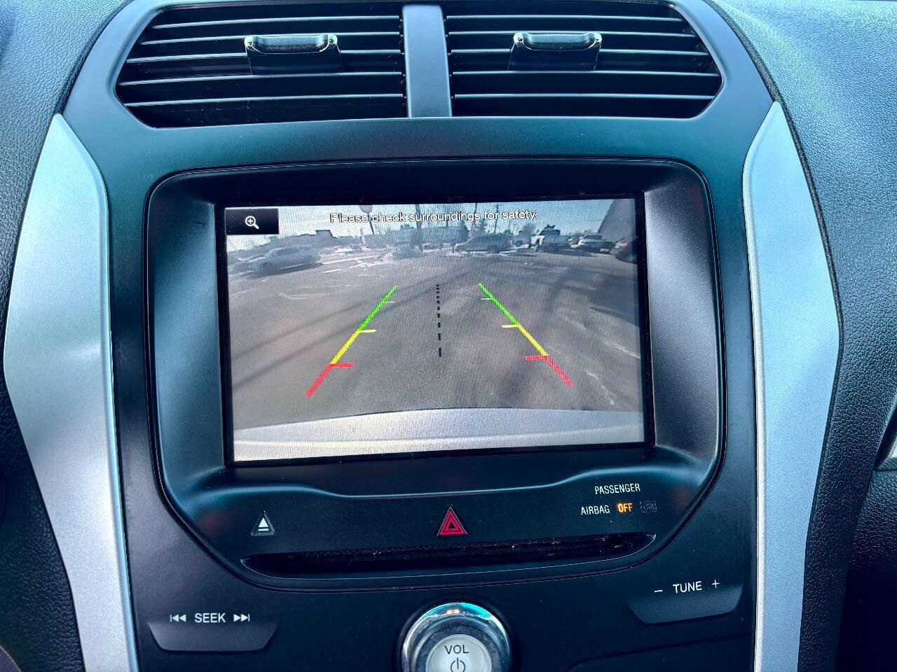 Used 2015 Ford Explorer XLT w/ Equipment Group 202B image 16