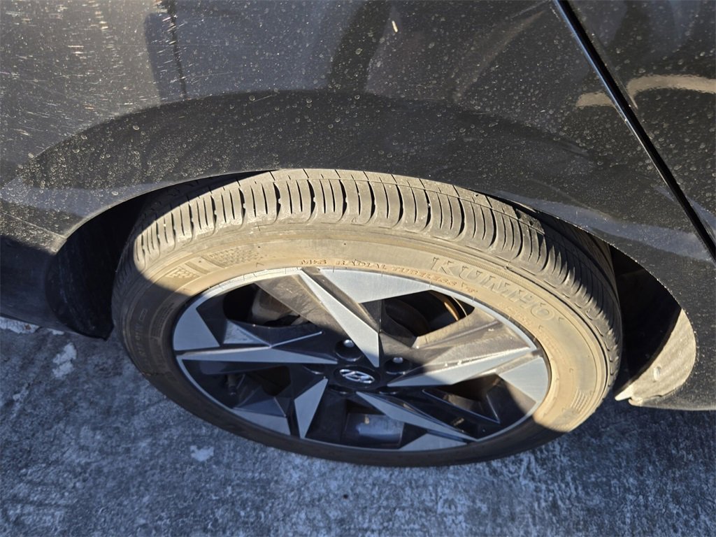 Used 2023 Hyundai Elantra SEL w/ Convenience Package image 8