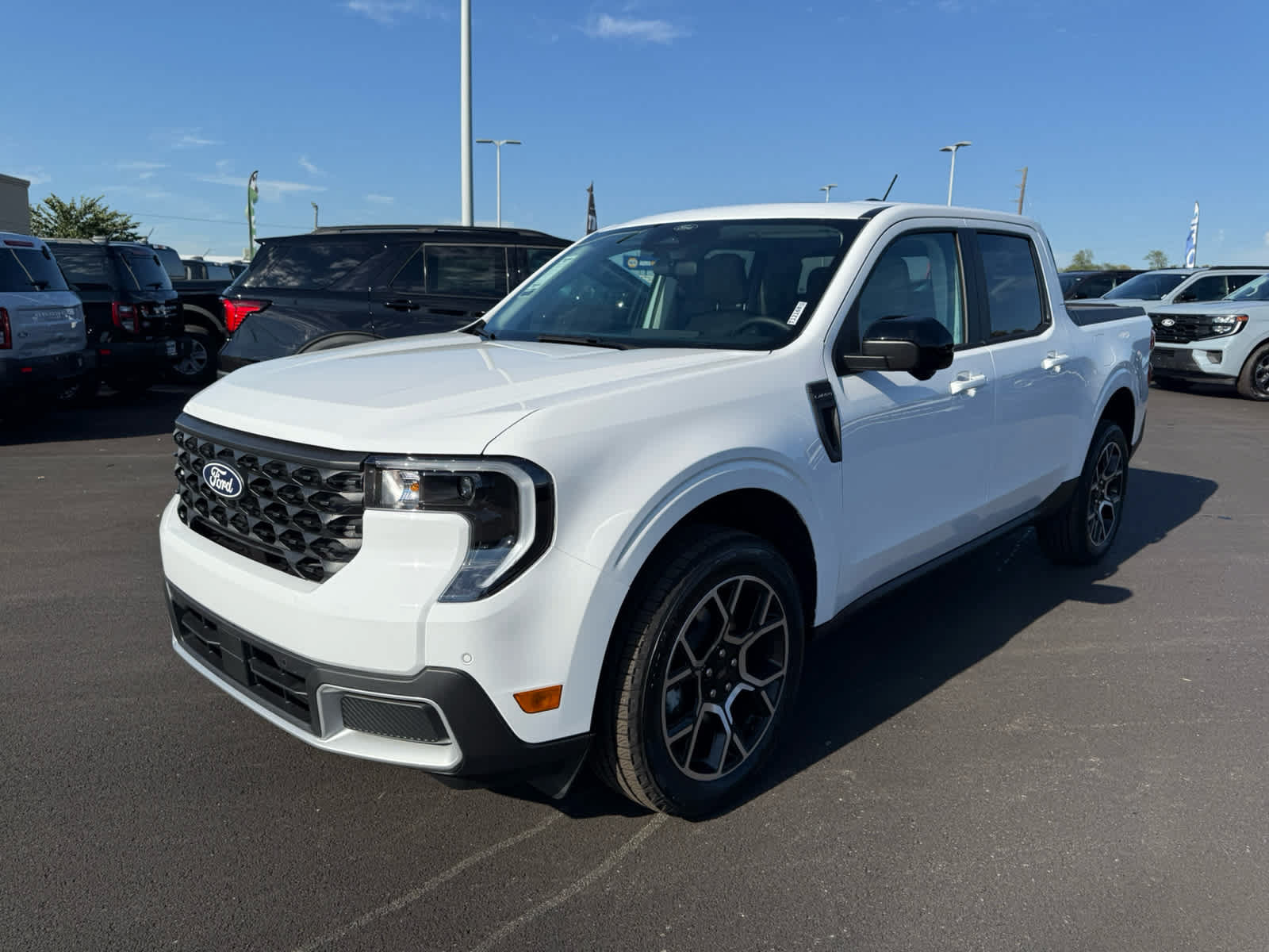 New 2026 Ford Maverick Lariat w/ 4K Tow Package AWD/4WD image 24