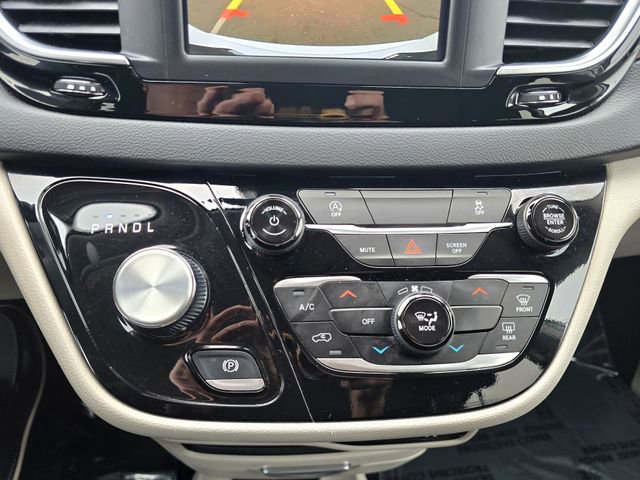 Certified 2024 Chrysler Voyager LX image 14