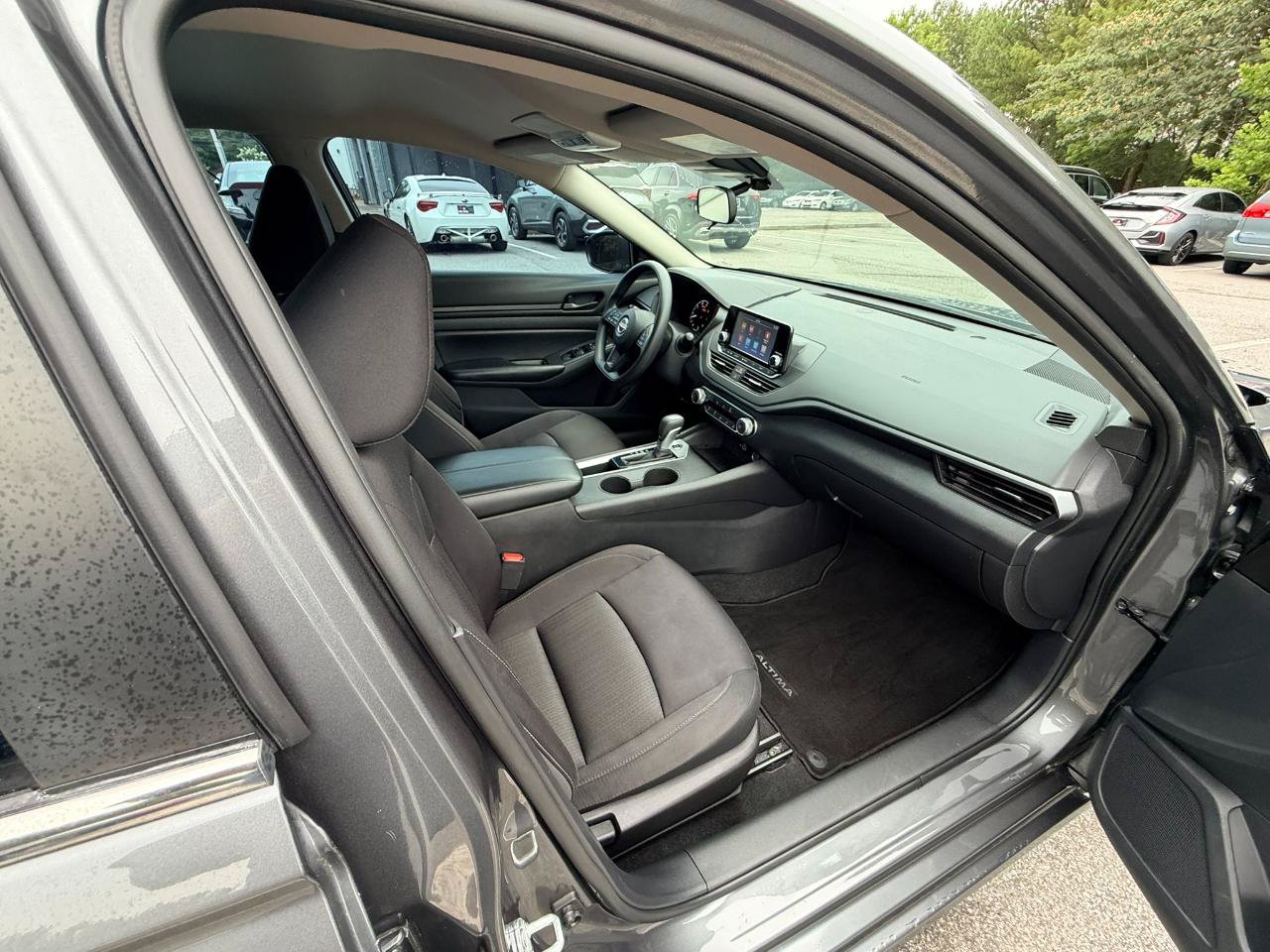 Used 2024 Nissan Altima 2.5 S FWD image 14
