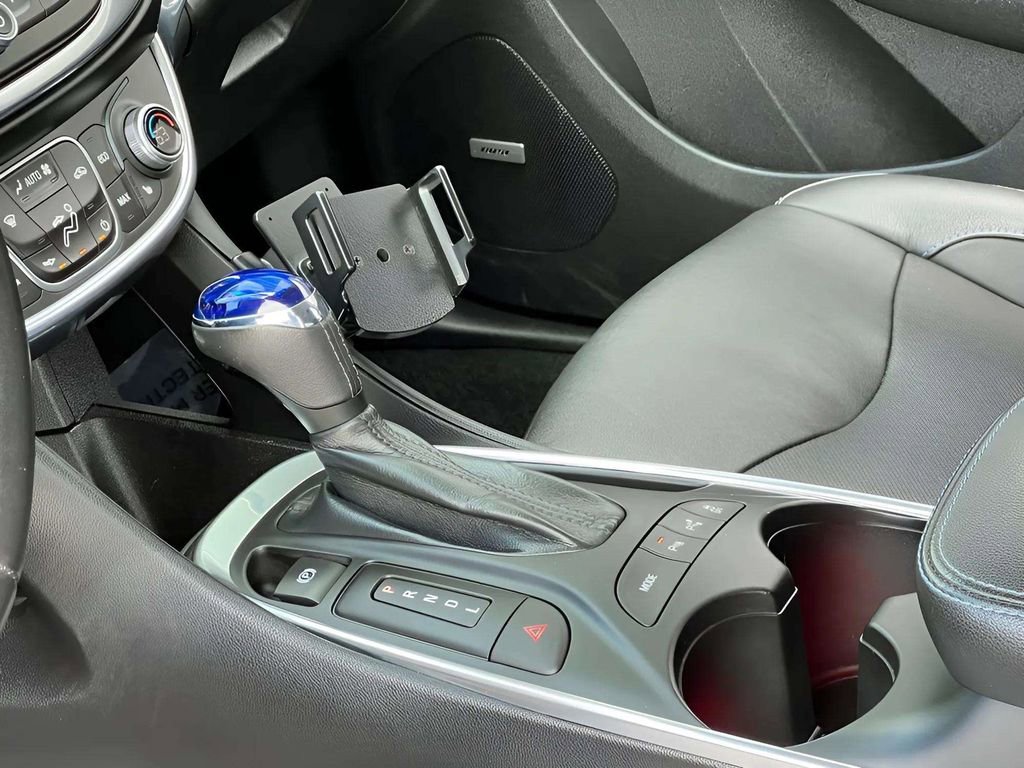 Used 2017 Chevrolet Volt Premier w/ Driver Confidence II Package FWD image 25