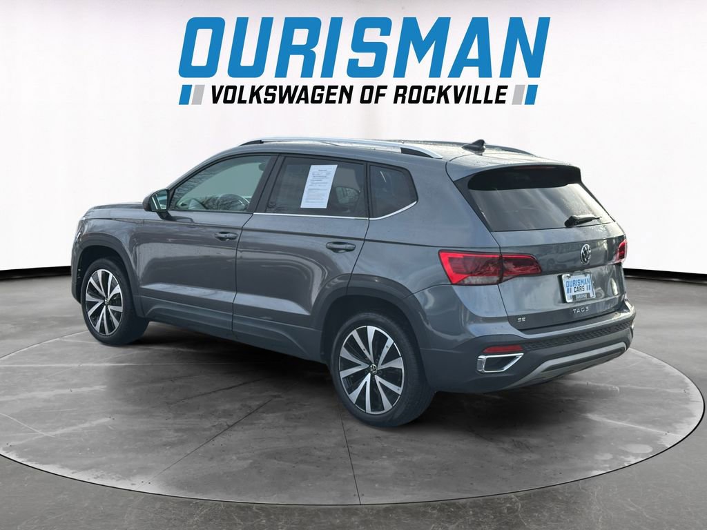 Used 2024 Volkswagen Taos SE image 4
